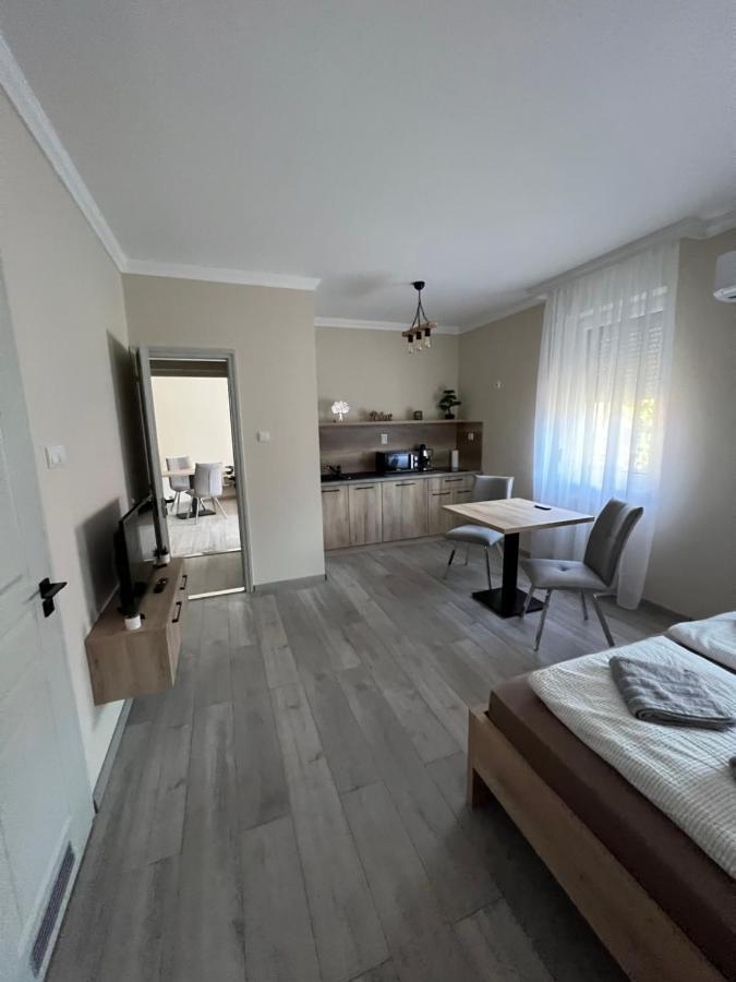 Alina Apartmanok Hajdúszoboszló Zewnętrze zdjęcie
