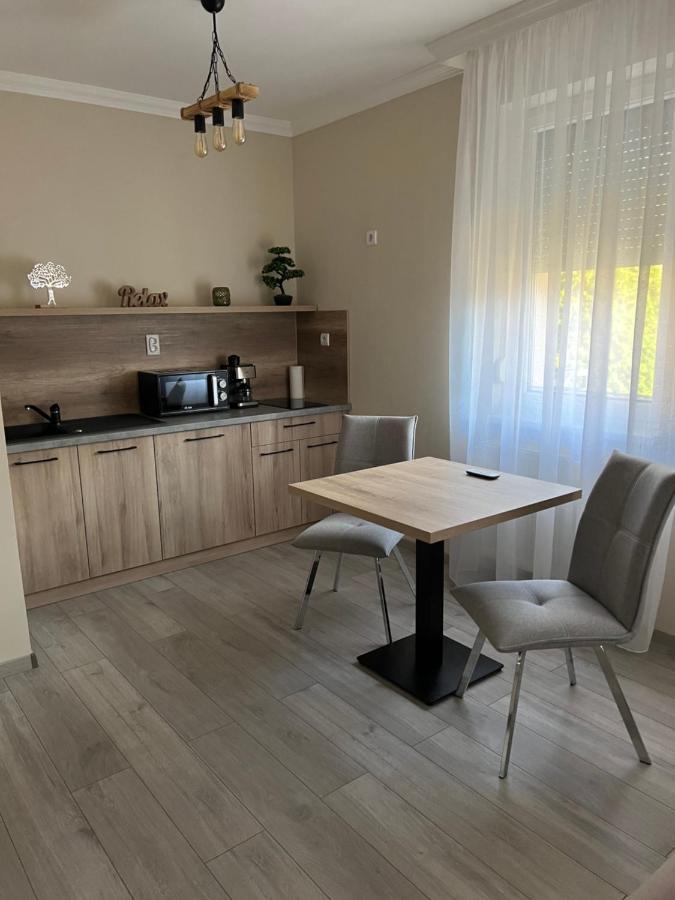 Alina Apartmanok Hajdúszoboszló Zewnętrze zdjęcie