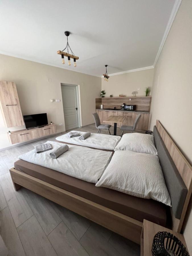 Alina Apartmanok Hajdúszoboszló Zewnętrze zdjęcie