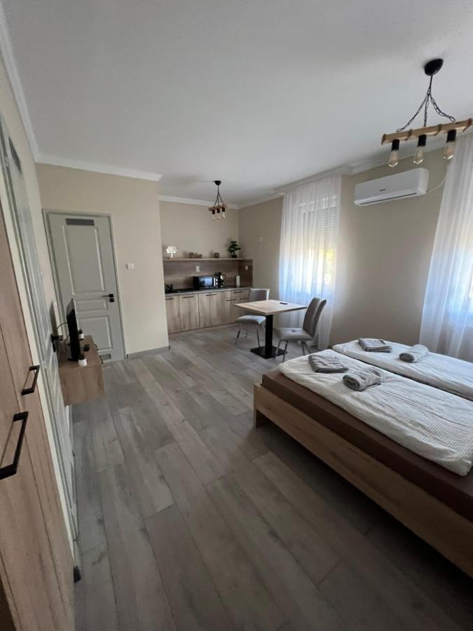Alina Apartmanok Hajdúszoboszló Zewnętrze zdjęcie