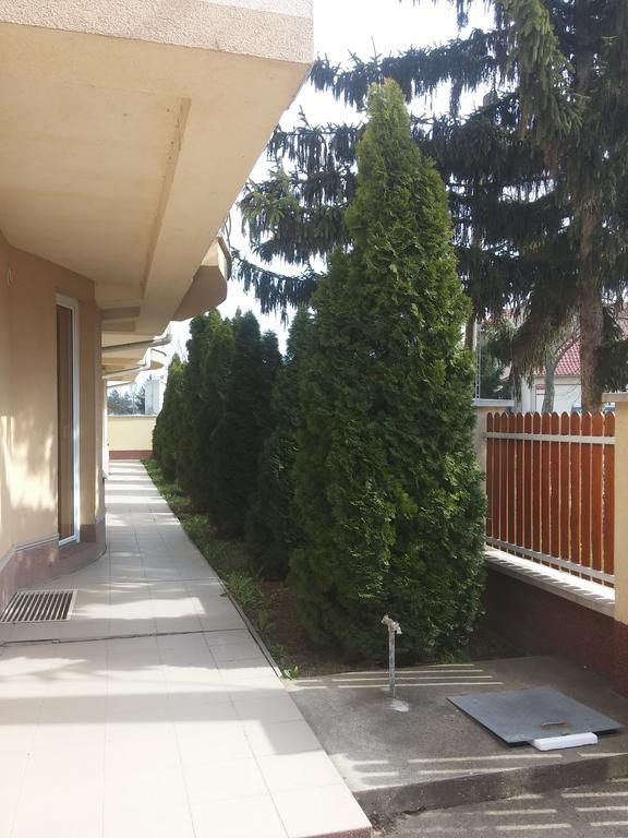 Alina Apartmanok Hajdúszoboszló Zewnętrze zdjęcie